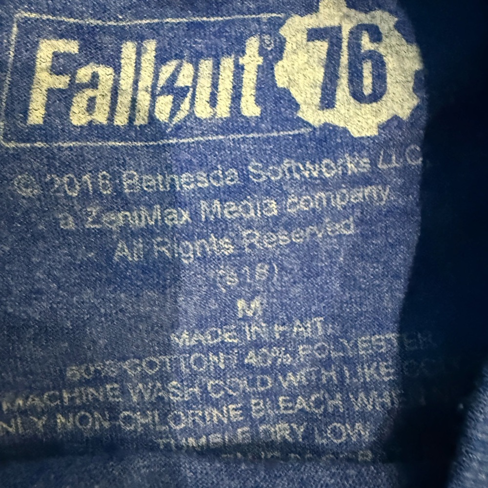 Fallout Tv Series Videogame Yellow Logo Tshirt - Picture 2 of 3